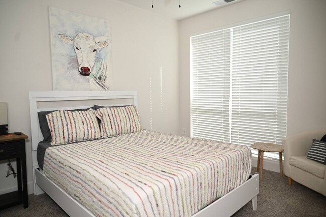 Foto del edificio - 963 Howell Mill Rd NW