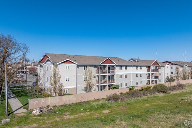 Building Photo - 55th Ave on the South Hill Apartments