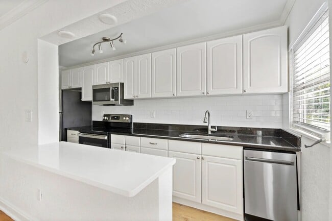 Building Photo - Gunby