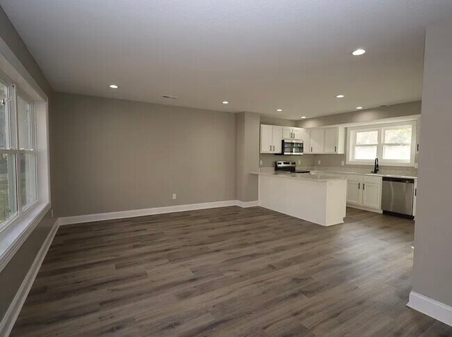 Sala de estar - 2190 Barr St