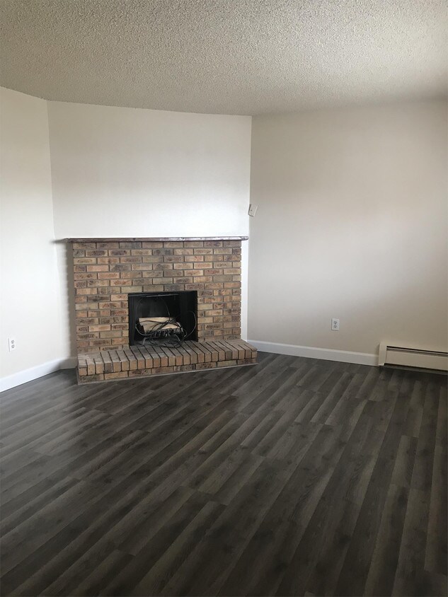 Building Photo - 505 Shoshoni St