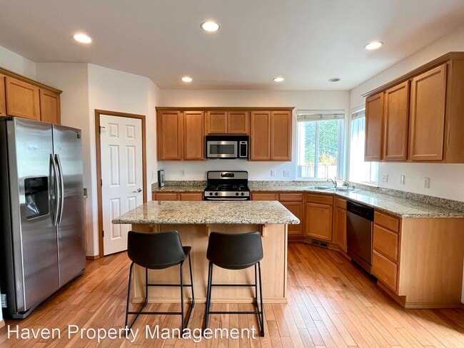 Building Photo - 4 br, 2.5 bath House - 16307 1st Pl W