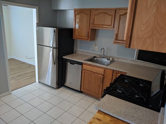 18722 Walkers Choice Rd Unit 2, Montgomery Village, MD 20886 - Condo ...