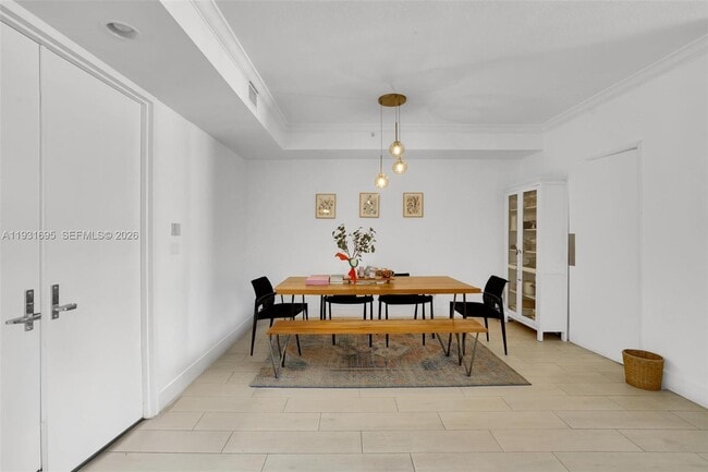 Foto del edificio - 735 Crandon Blvd