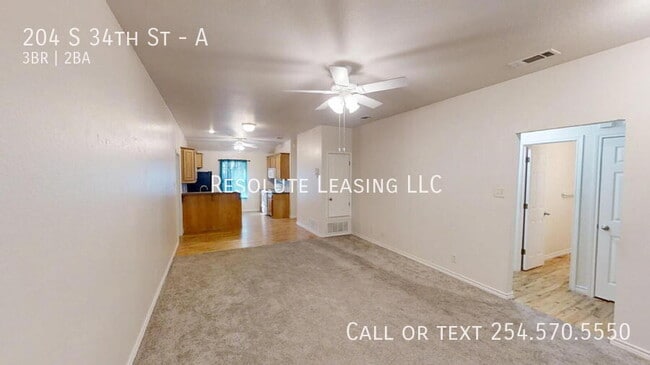 Building Photo - 204 S 34th St