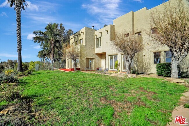 Building Photo - 28811 Pacific Coast Hwy