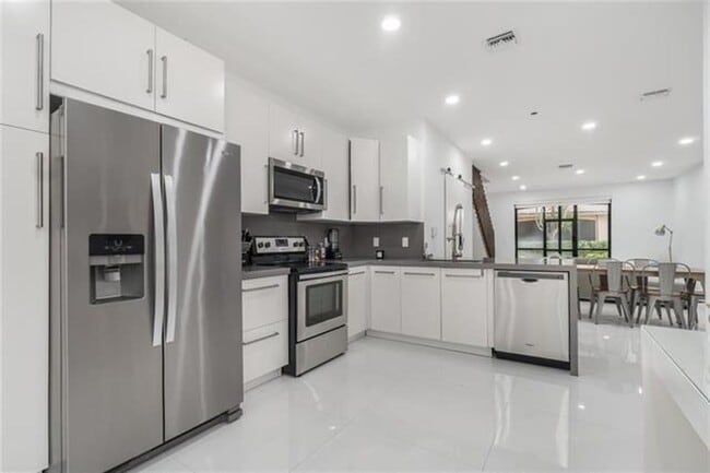 Foto del edificio - 4204 Vineyard Cir