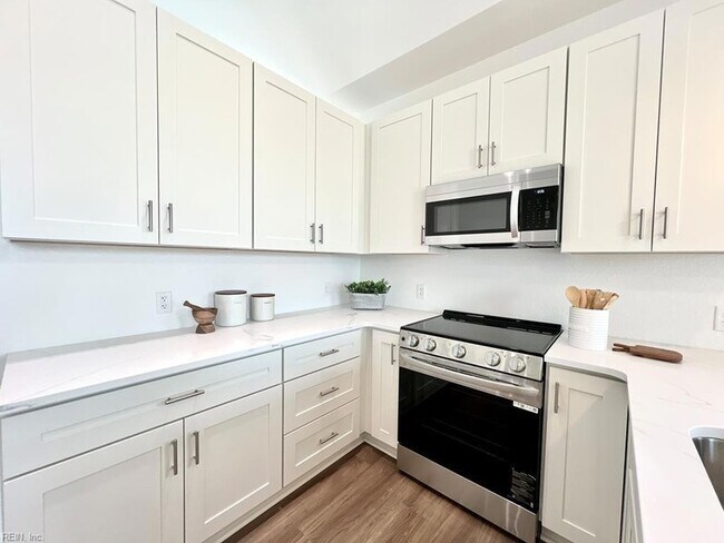 Foto del edificio - 3410 Tower Hill Cir