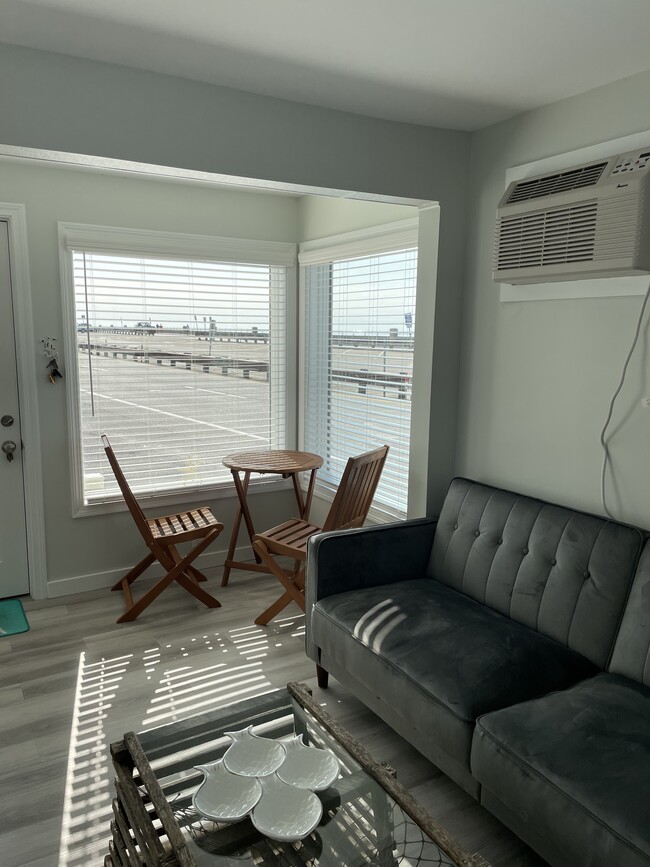 Building Photo - 449 Ocean Blvd