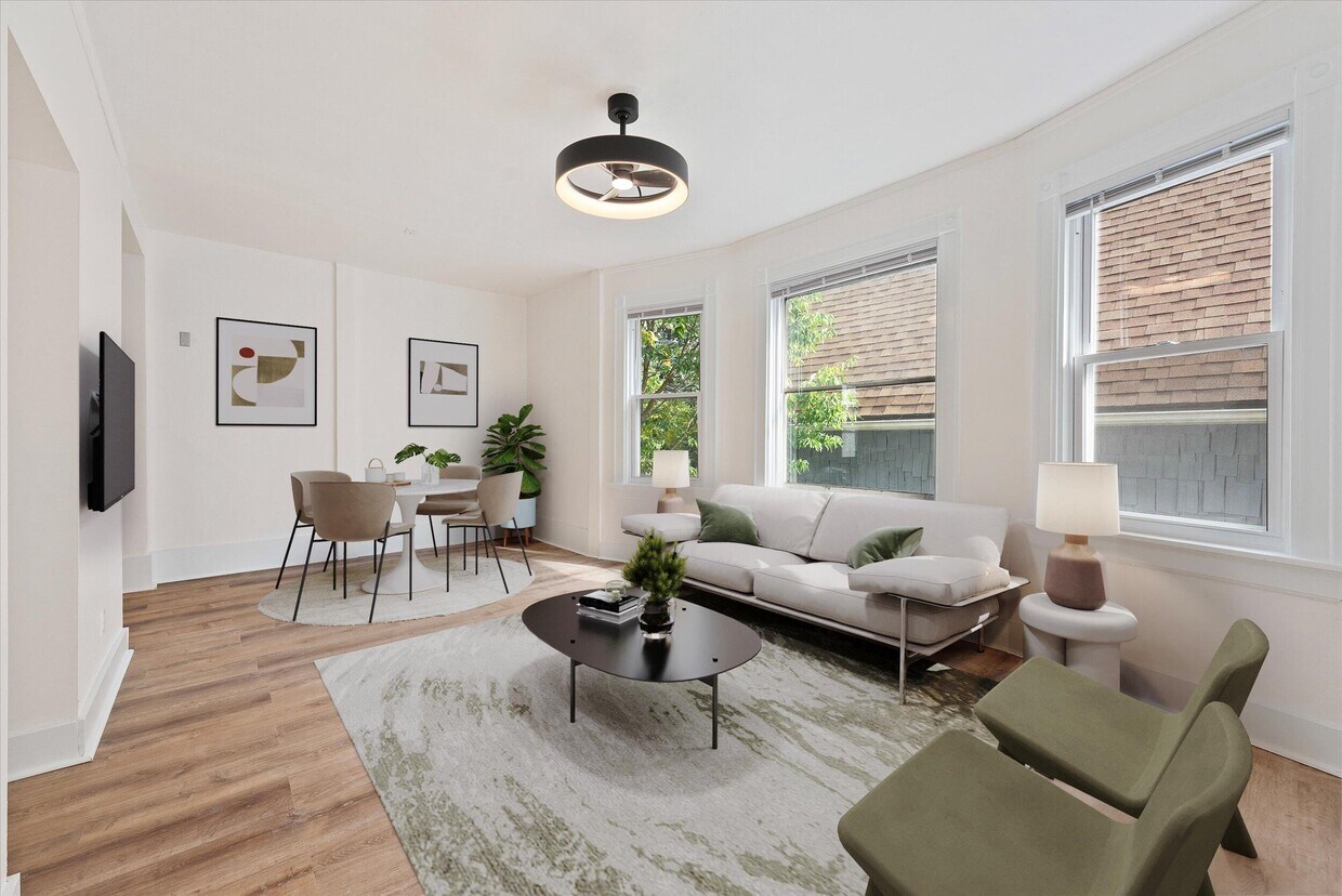 Foto principal - 2026 E Kenilworth Pl