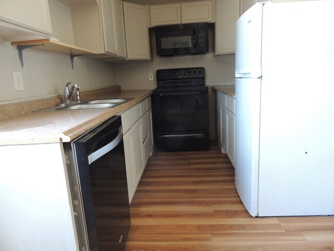 Building Photo - 4403 S Faye Ave