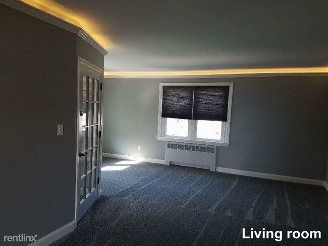 Foto del edificio - 825 W Main St