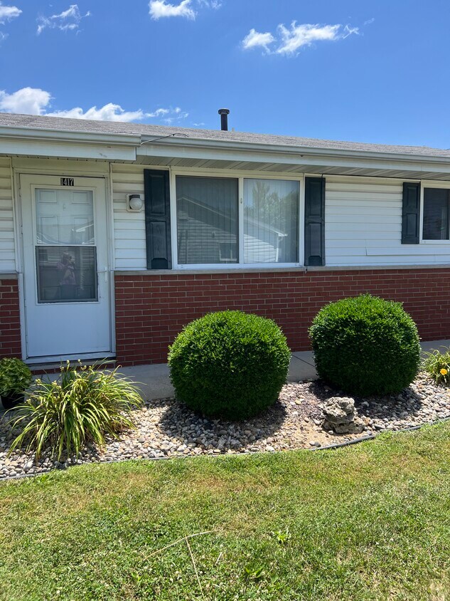 Foto principal - 1417 E Ferguson Ave