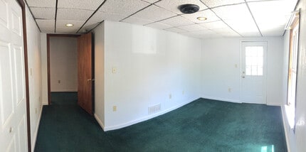 Building Photo - 832 Evergreen Ave