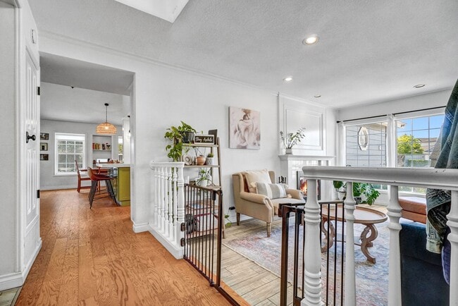 Foto del edificio - 14501 Wesfall Rd., Tustin CA 92780 5 BR, 3...