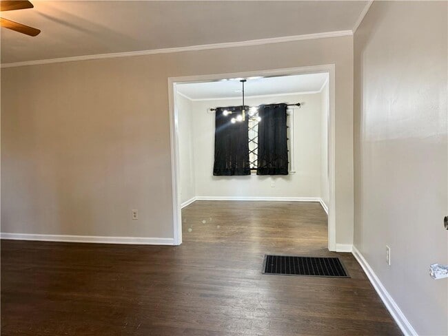 Foto del edificio - 1910 Wildwood Dr