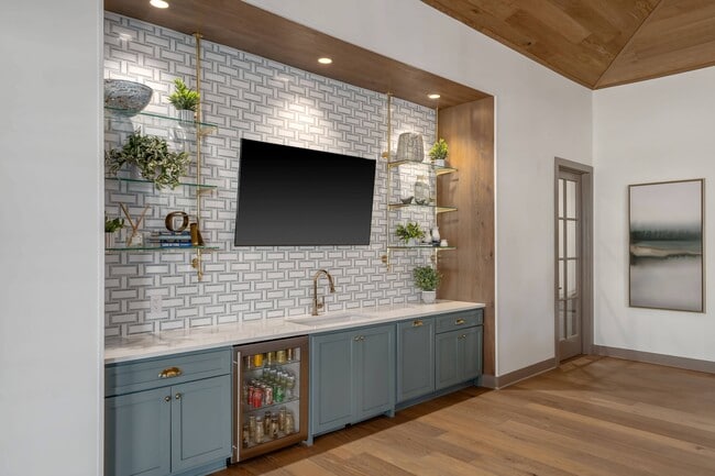 Interior Photo - The Portier Midtown