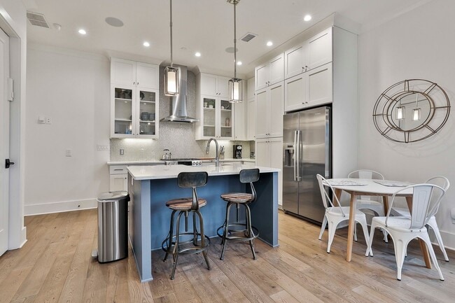 Building Photo - Fully Furnished 3bd/2.5ba Trilith Townhome with Utilities Included