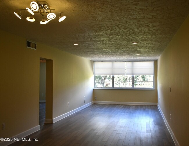 Building Photo - 4975 San Jose Blvd