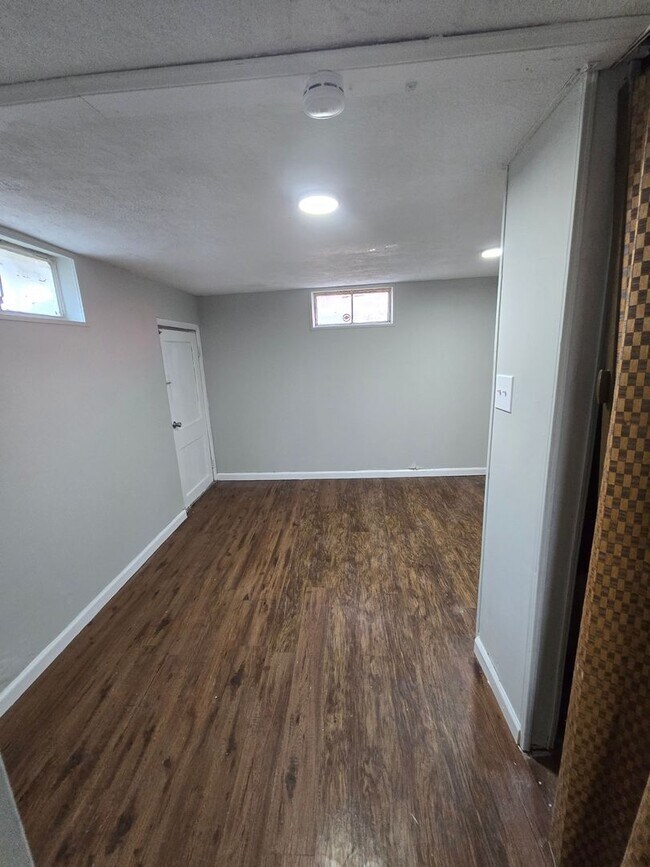Foto del edificio - 3 BEDROOM SINGLE FAMILY