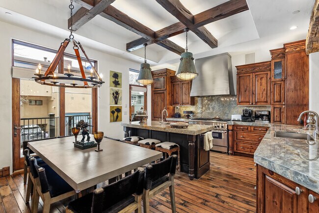 Foto del edificio - 704 E Cooper Ave