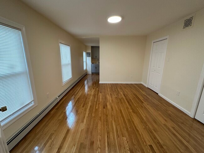 Foto del edificio - 387 Somerville Ave