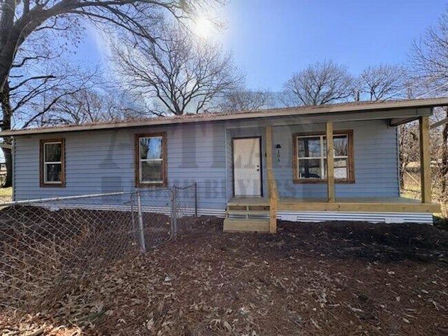 Foto del edificio - Beautifully updated 3-bedroom, 2-bathroom