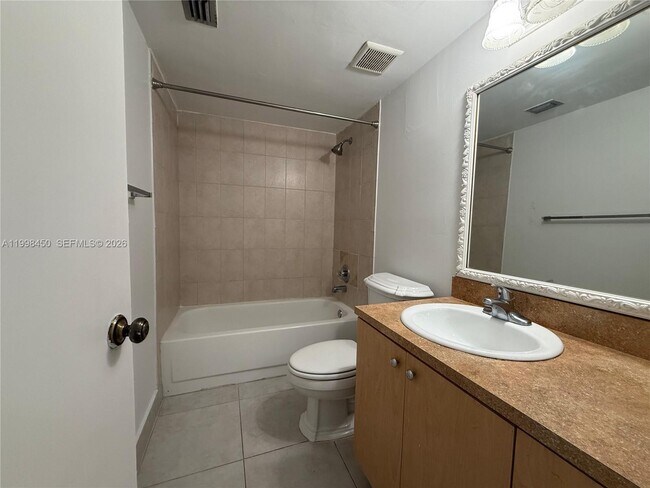Foto del edificio - 155 Lakeview Dr
