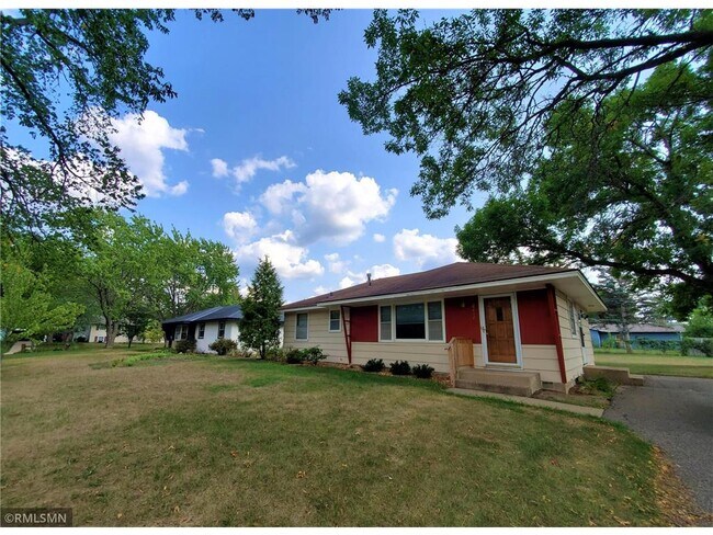 Foto del edificio - 2232 113th Ave NW