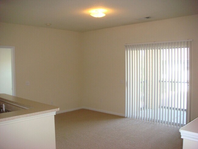 Foto del edificio - 2Bed/2Bath Available for June!