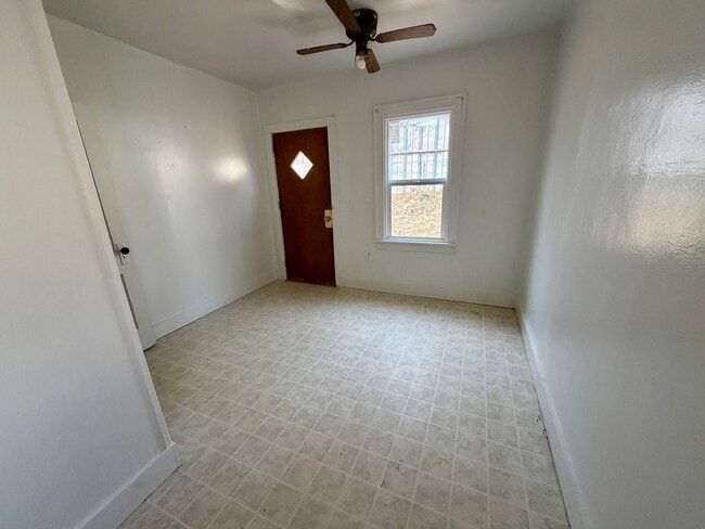 Foto del edificio - 2 bed 1 bath House for rent!