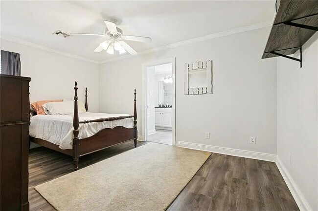 Foto del edificio - 6958 Orleans Ave