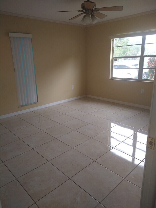 Building Photo - 1181 Paseo Del Mar