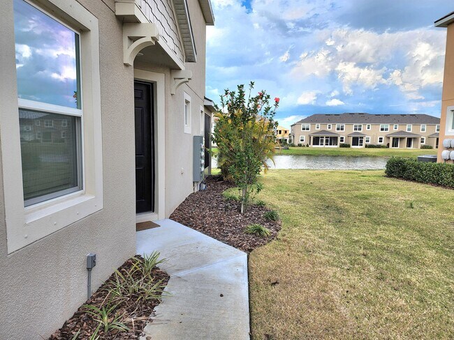 Building Photo - 5543 Pleasantview Ct