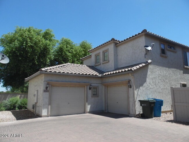 Foto del edificio - 8472 W Lewis Ave