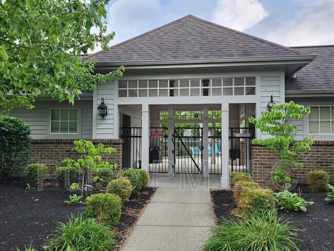 Foto del edificio - 576 Cloverfield Ln