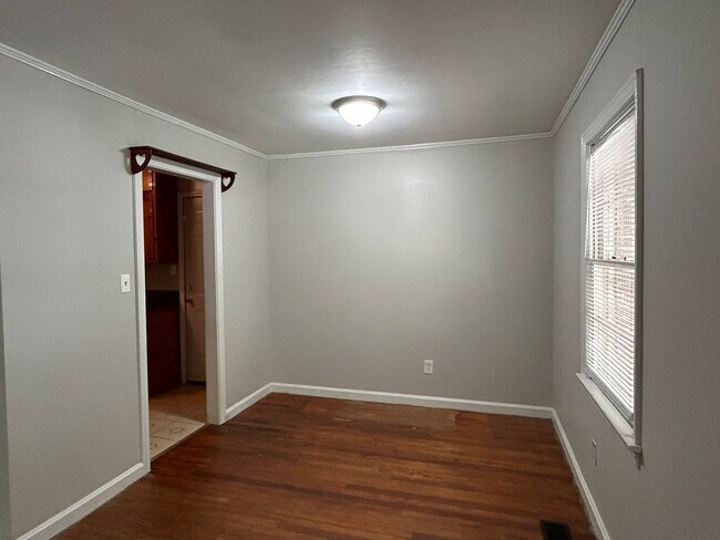 Foto del edificio - 14 Dogwood Ave