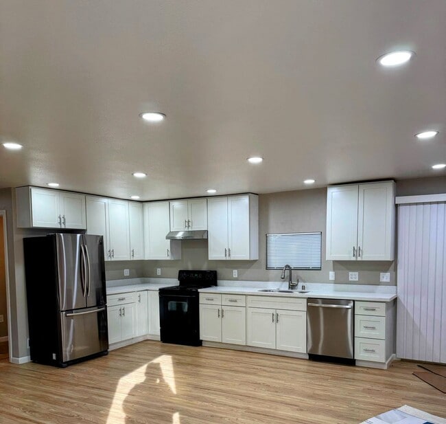 Building Photo - BRAND NEW 4 Bed 2 Bath w/ 2 Car Garage + Additional RV Parking