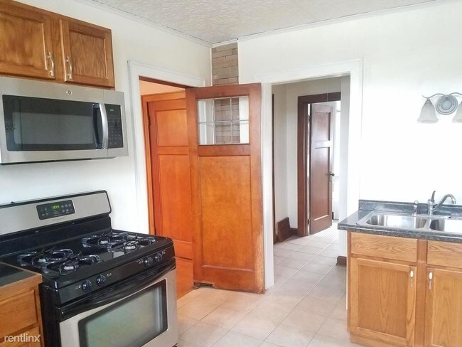 Foto del edificio - 2322 N 67th St