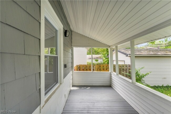 Building Photo - 13722 Saybrook Ave