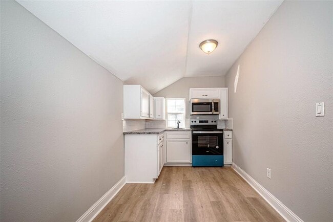 Building Photo - 7424 Rusk St