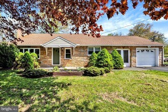 Building Photo - 1217 Caln Meetinghouse Rd