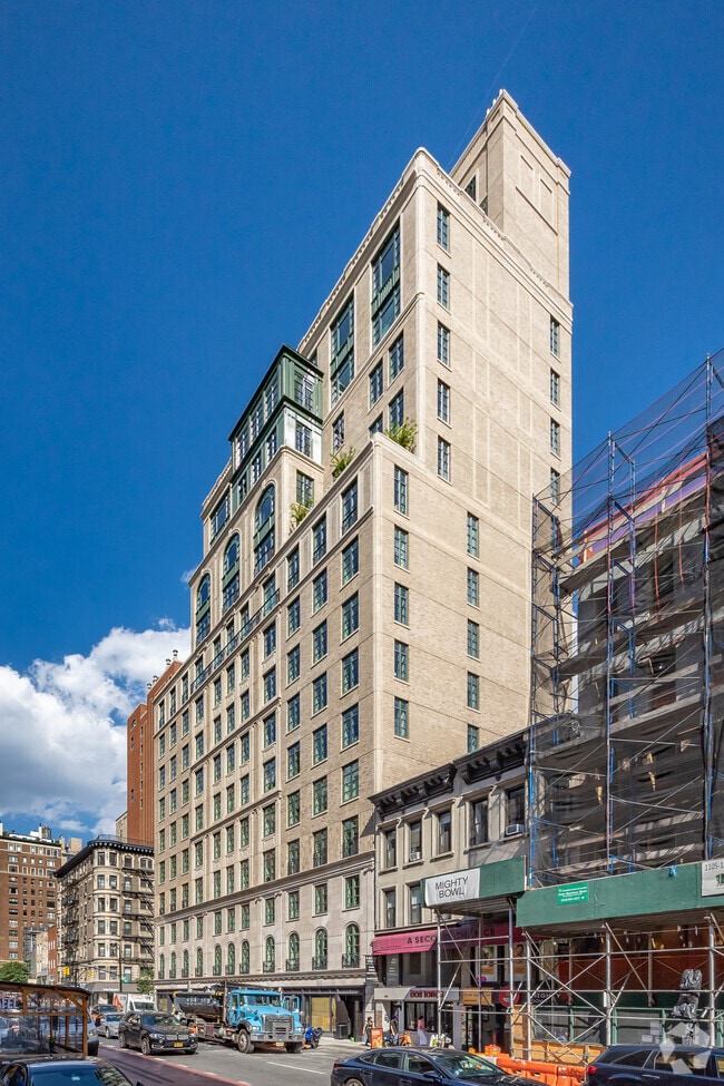 Building Photo - 150 East 78th St