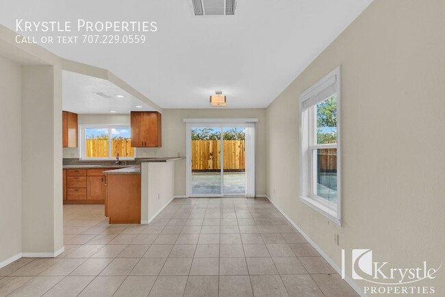 Building Photo - Beautifully remodeled home near Blue Rock ...