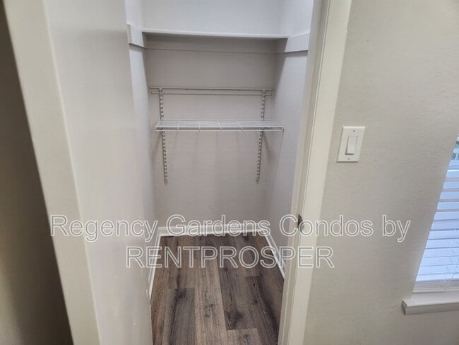 Building Photo - 4275 Perkinshire Ln