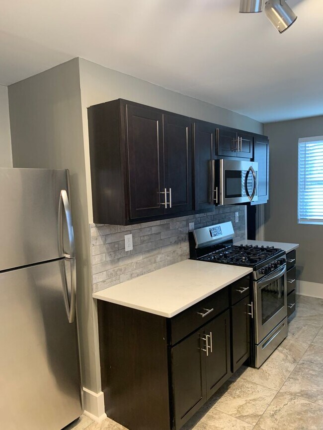 Foto del edificio - 1223 McNeilly Avenue