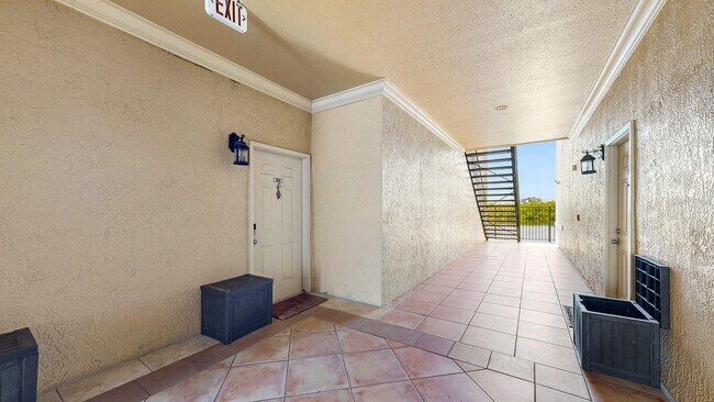 Foto del edificio - 4345 Bayside Village Dr