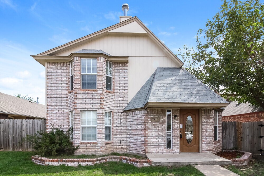 Primary Photo - 2110 Westmore Dr
