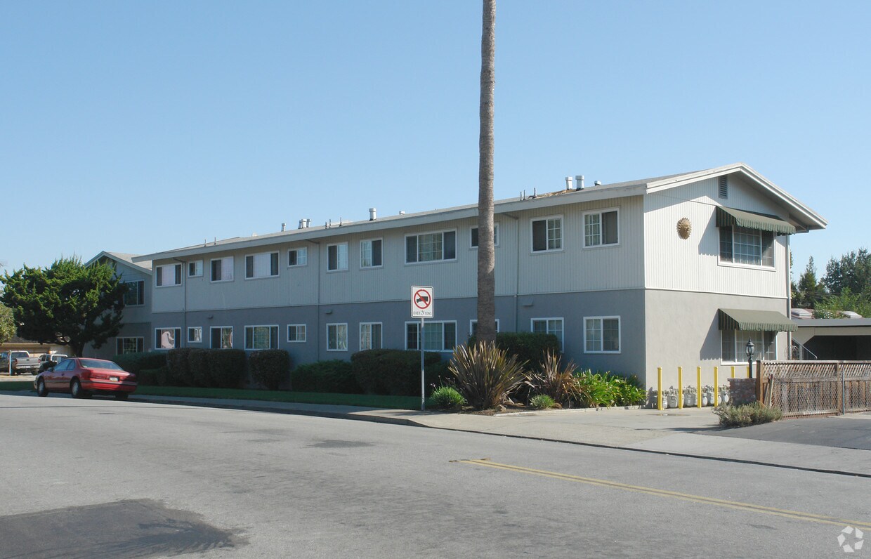 Building Photo - 532 N Central Ave