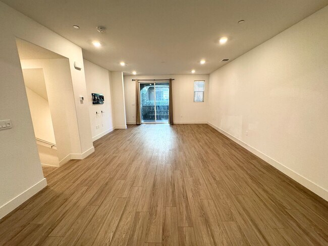 Foto del edificio - Perfect Shape Auburn Grove Property Near Downtown Livermore